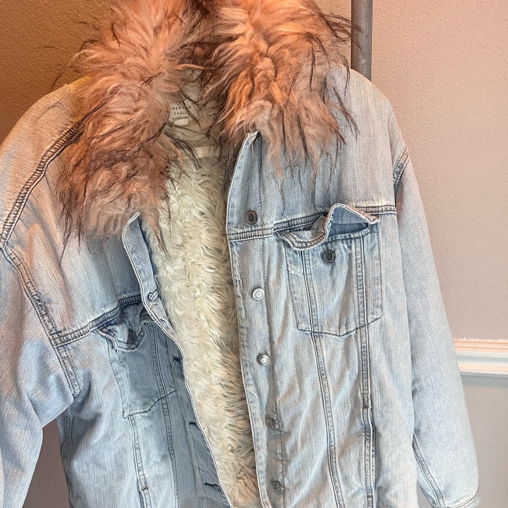 Denim American Eagle Trench Jacket, with vegan fauxfur lining and collar.